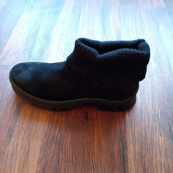 KARL LAGERFELD PARIS - Picture 6 of 7